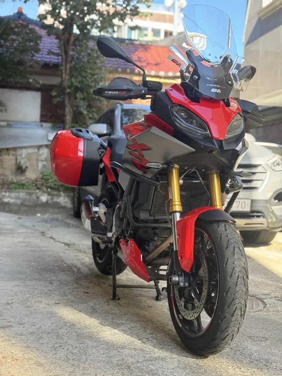 BMW F900XR 21년식 10xxx 판매합니다.