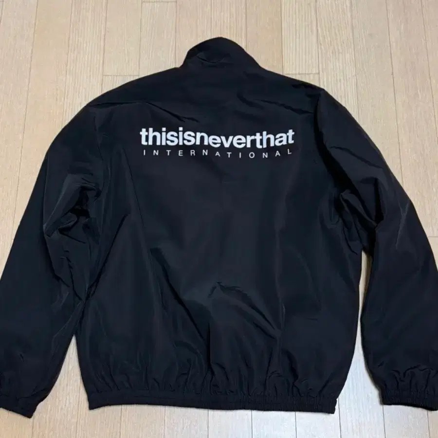 [S] thisisneverthat 자켓