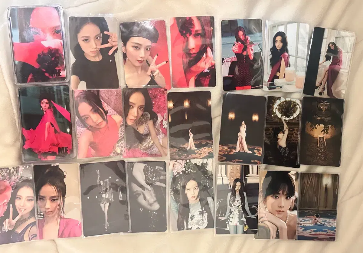 Jisoo photocard in bulk