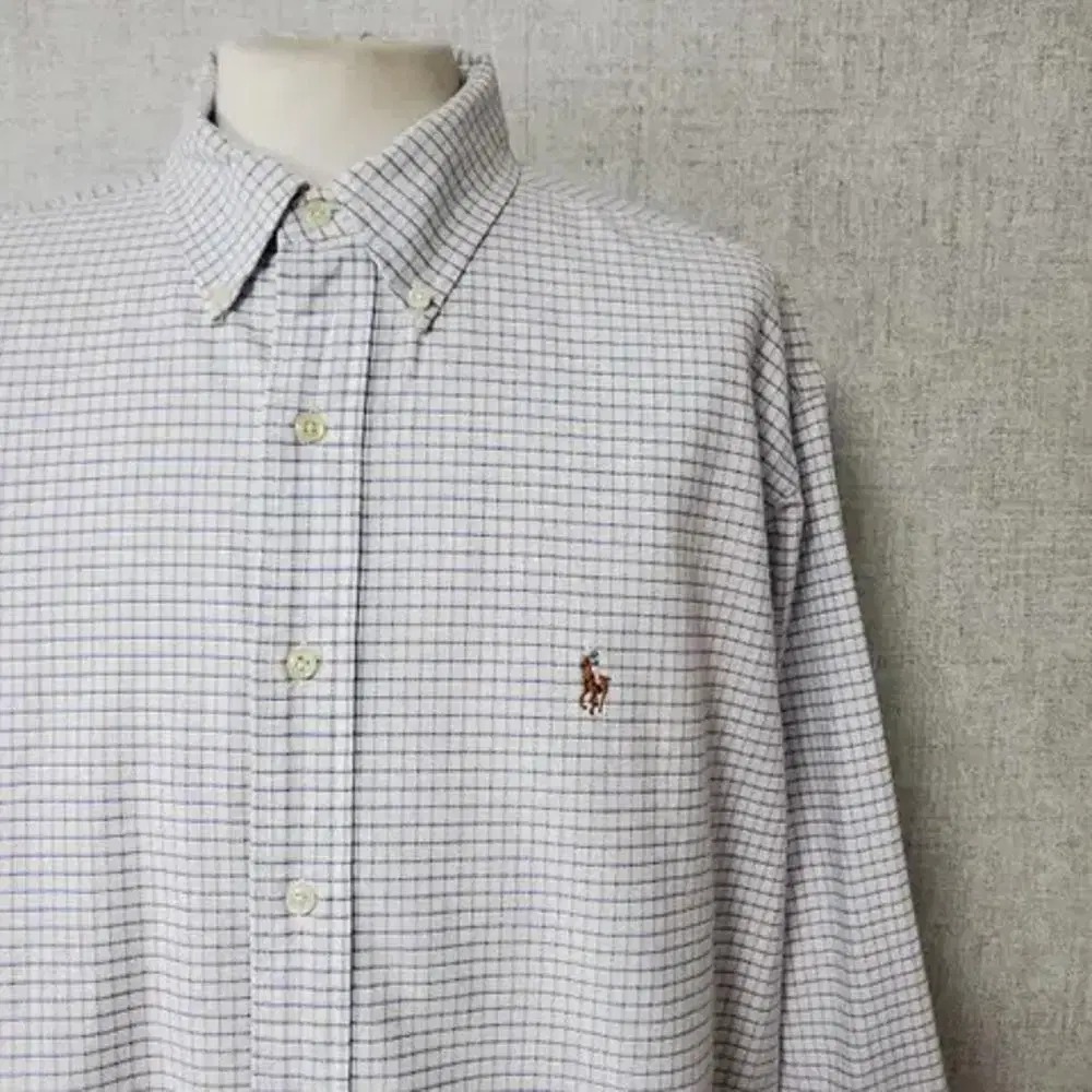 Genuine L Polo Ralph Lauren shirt. (cx983)