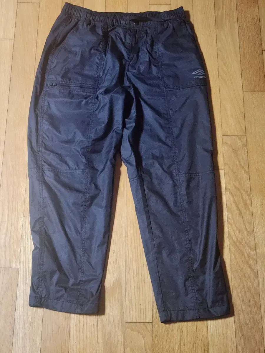 Umbro Training Pants XL sells