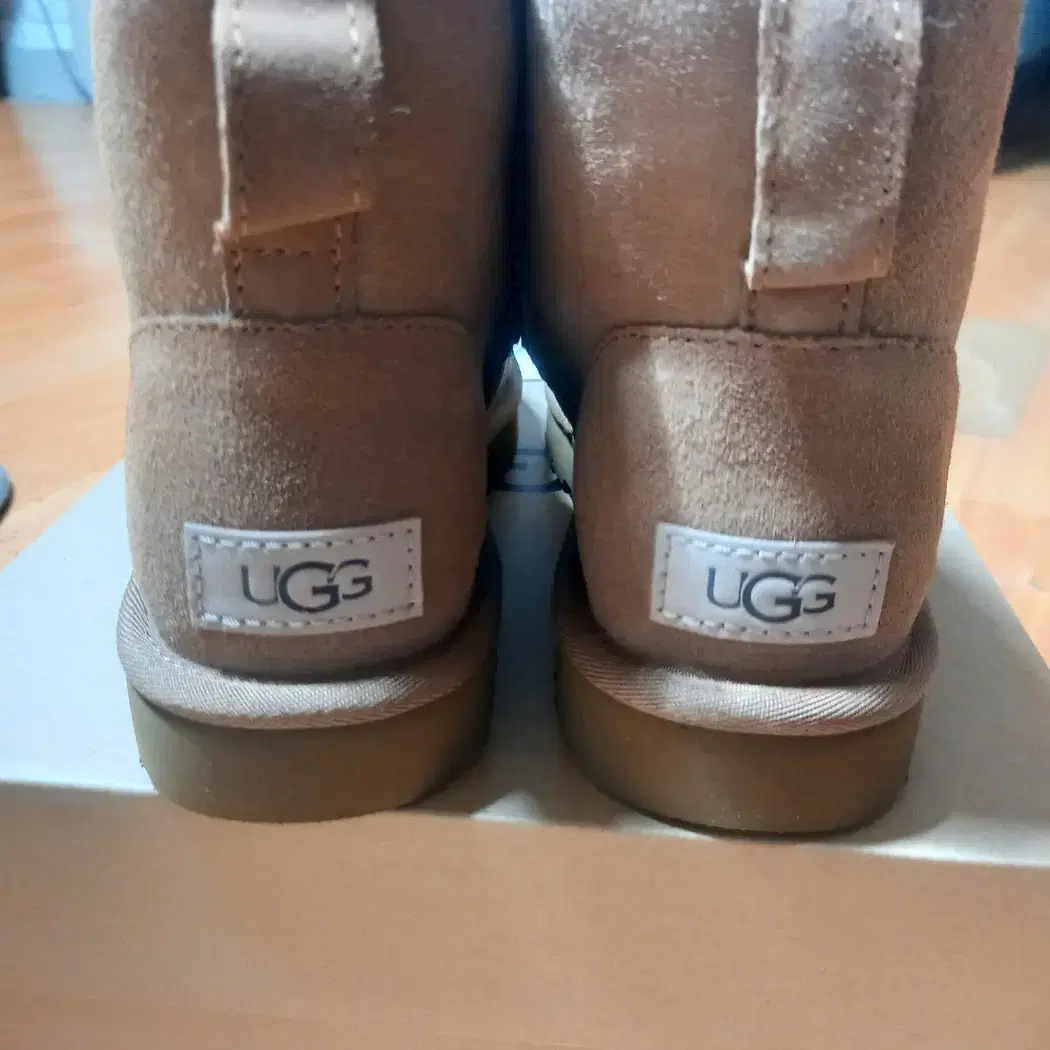 UGG 어그 클래식 미니2 체스트넛 1016222-CHE