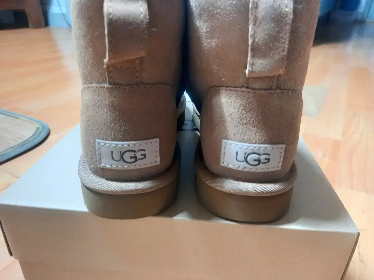 UGG 어그 클래식 미니2 체스트넛 1016222-CHE