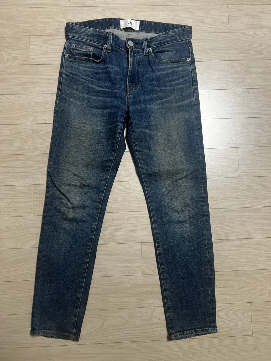 86 Road Jeans Size 30