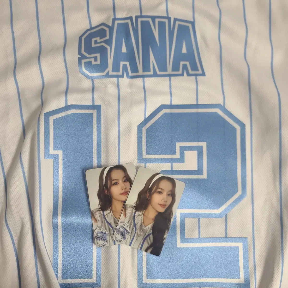 Twice sana jerseys home rounds popup store photocards