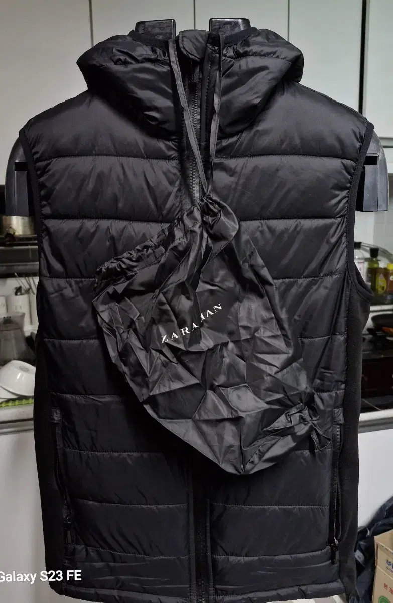 Zara(M90S95)Padded vest