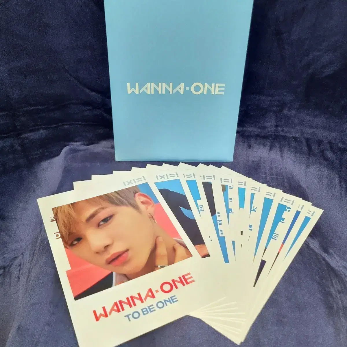 Wanna One pop up Official Photo Card