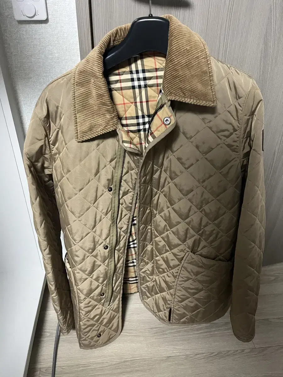 Burberry Corduroy Collar Quilted Jacket 52