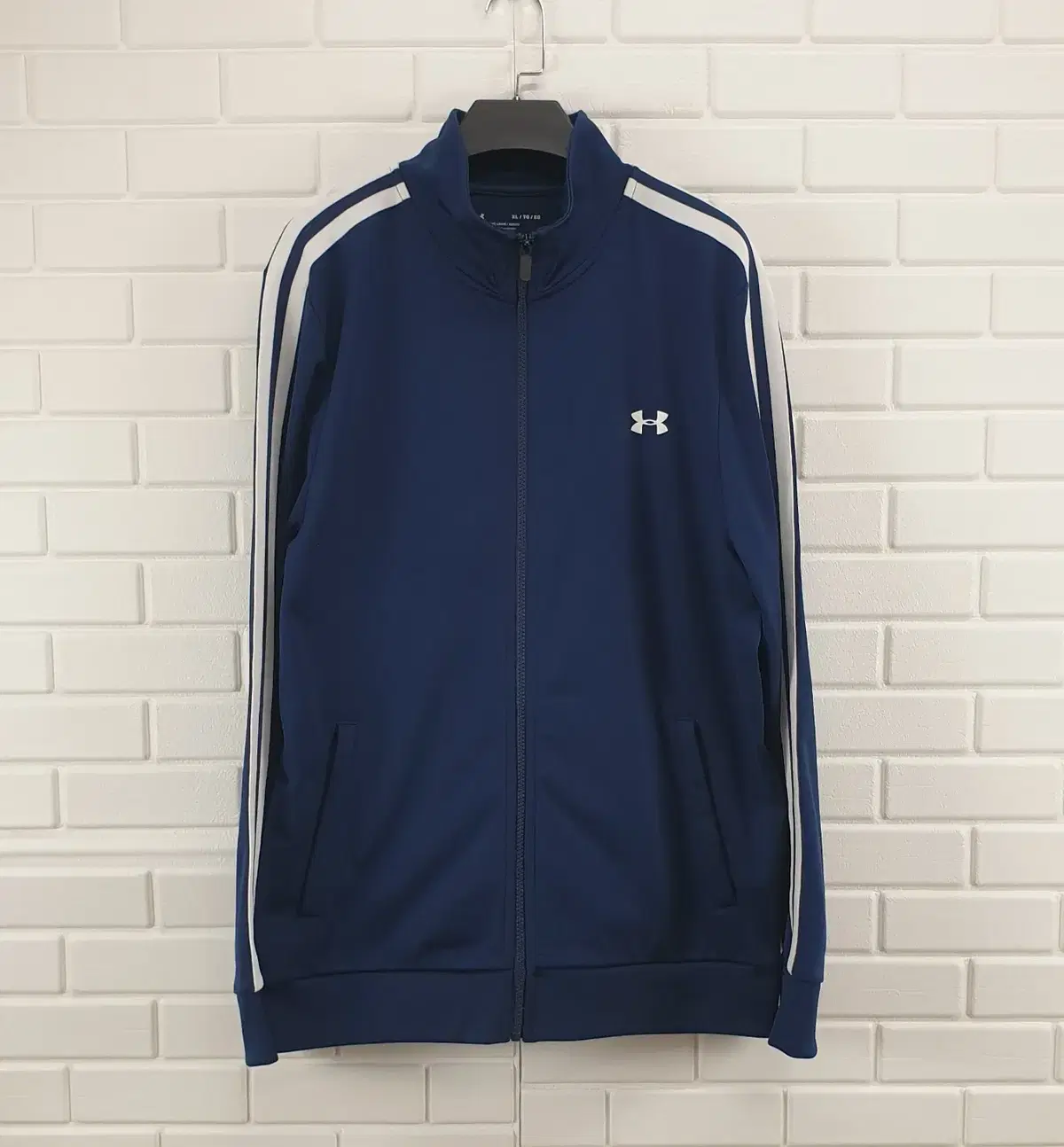 [105] Under Armour Brushed Track Top