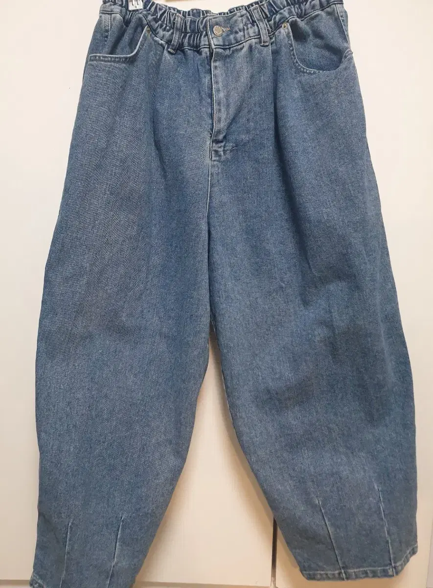 Balloon denim pants