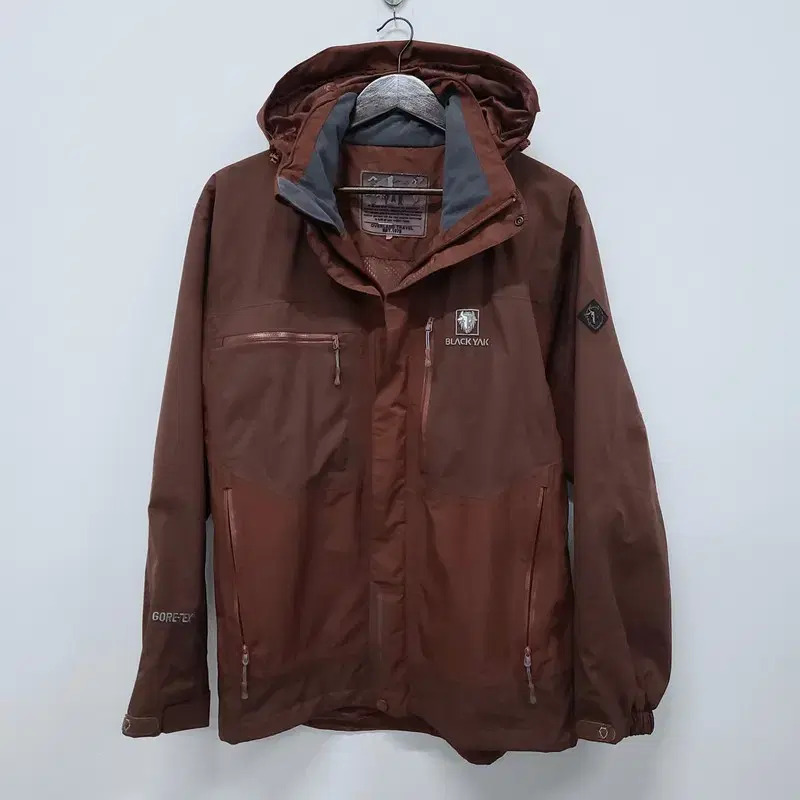 Black Yak Climbing Brown Gore-Tex Windbreaker 105 G00007