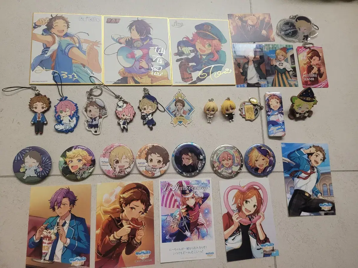 Angsta Ensemble Stars sells official/unofficial goods