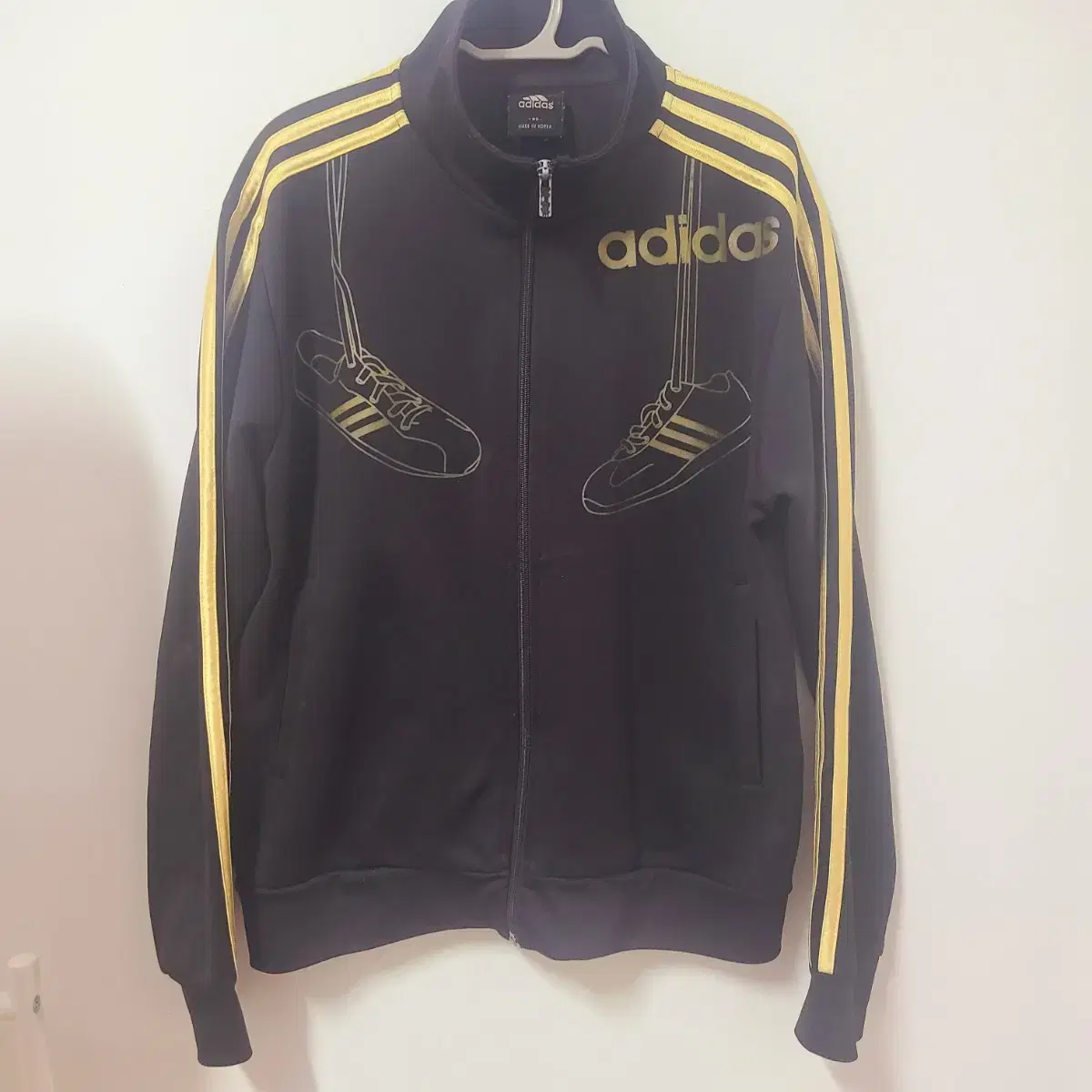 adidas Black and Gold Tracksuit Top Jersey TrainersSweater/Setup