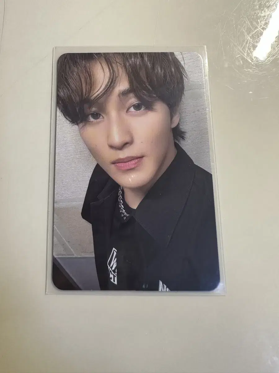 nct 127 mark walk pop up 50,000 won photocard