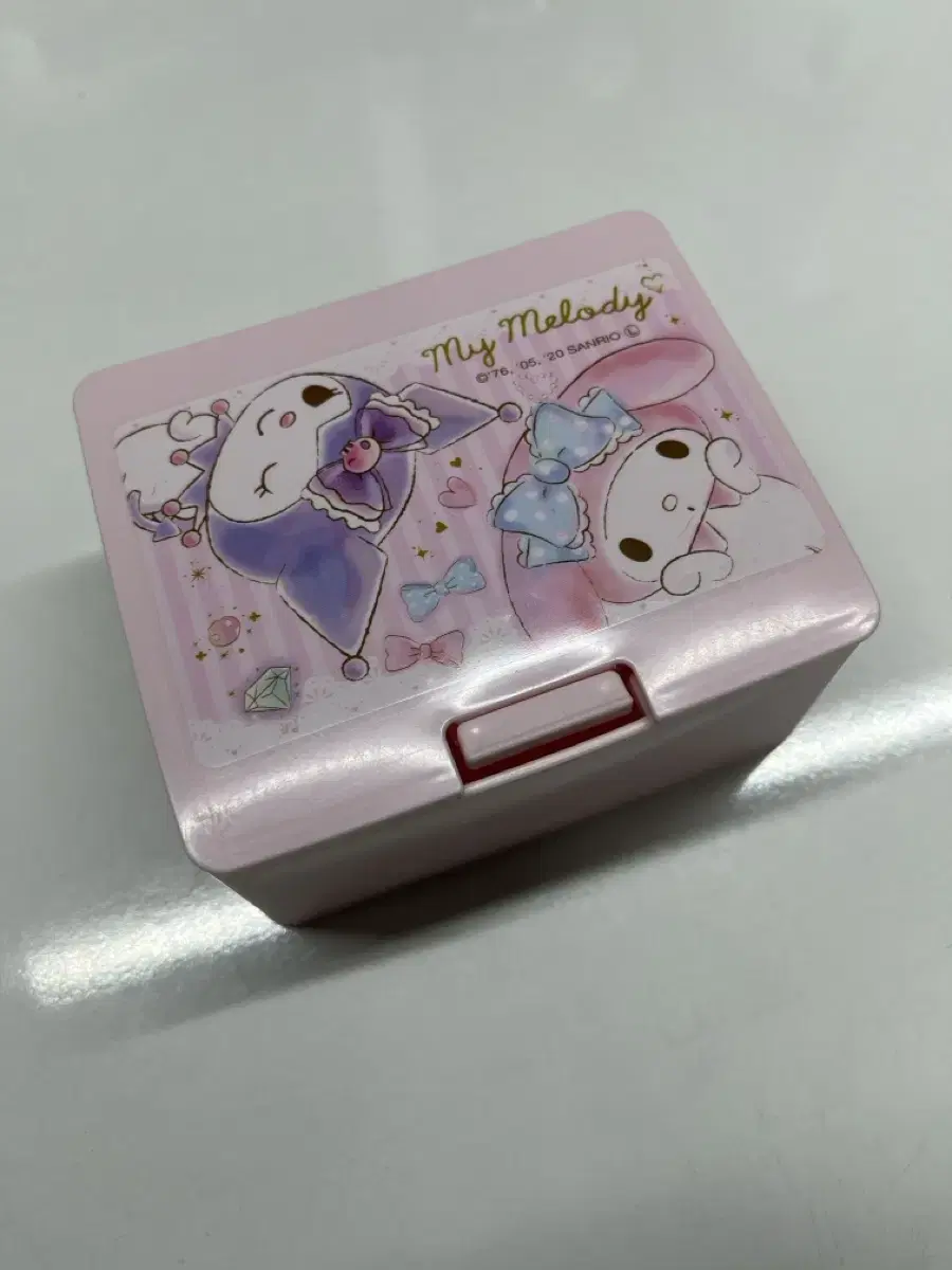 My Melody one-touch tins