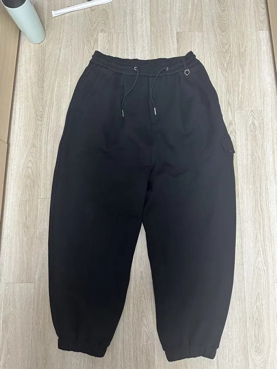 Songzio Homme Pants