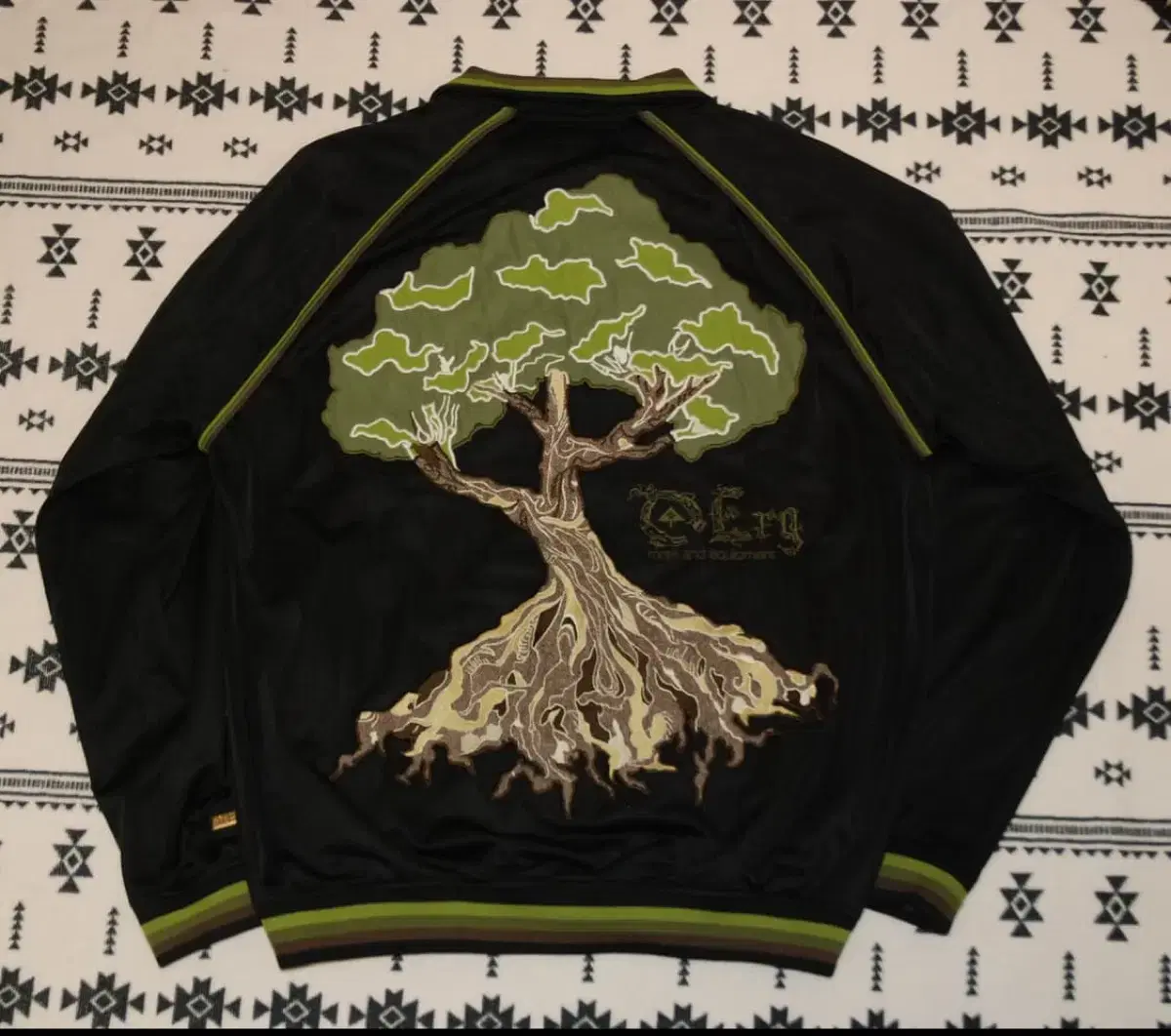 LRG roots and equipment tracktop