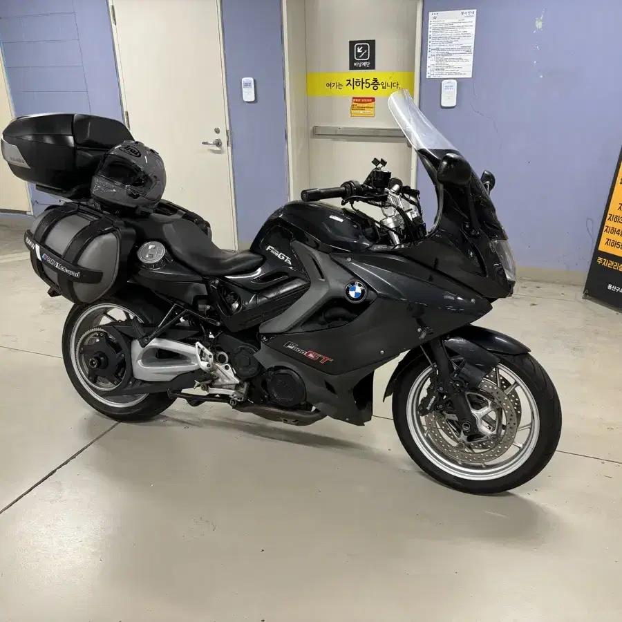 2013 F800gt 60000km 판매합니다:)