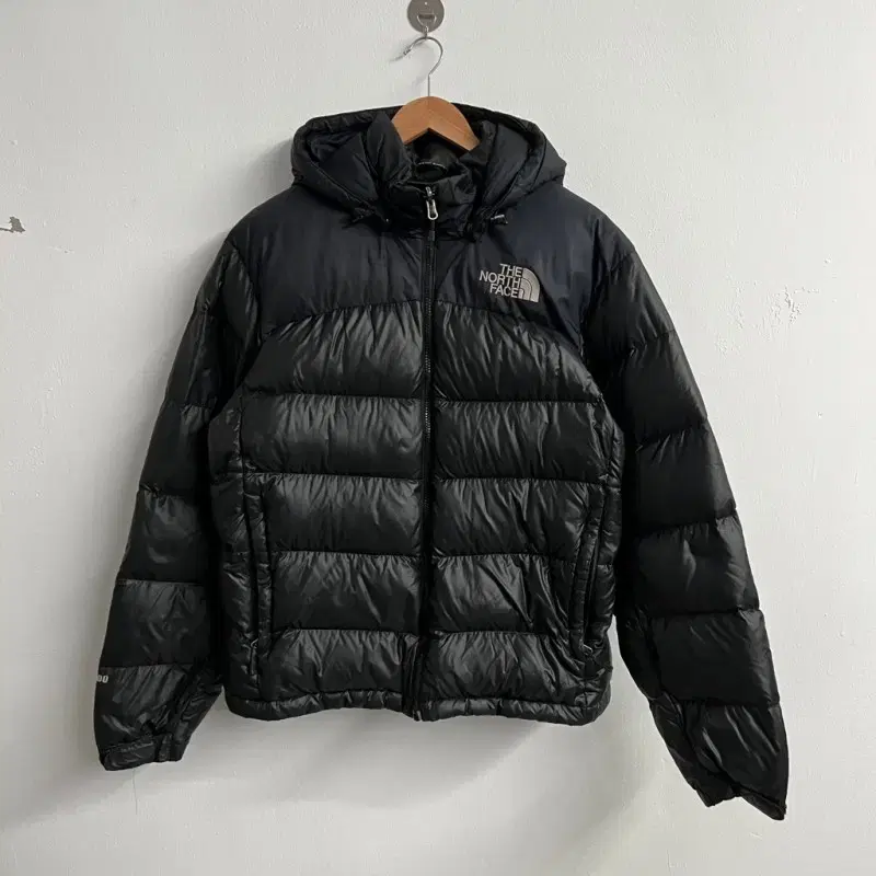 [95] The North Face Knopsie Hooded Puffer Black 700