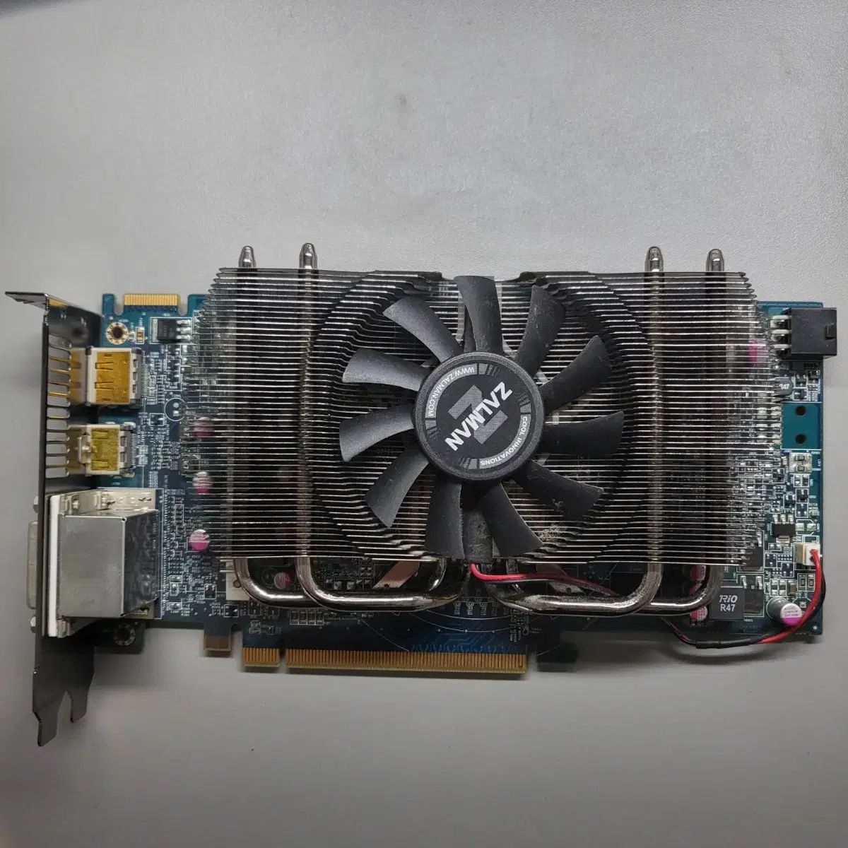 잘만(ZALMAN) 1GB HD6850-H