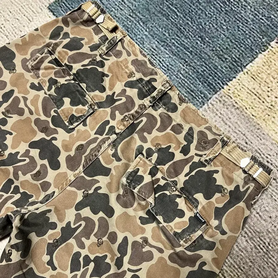 OOS STUSSY CAMO CARGO BROWN PANTS (SZ.32