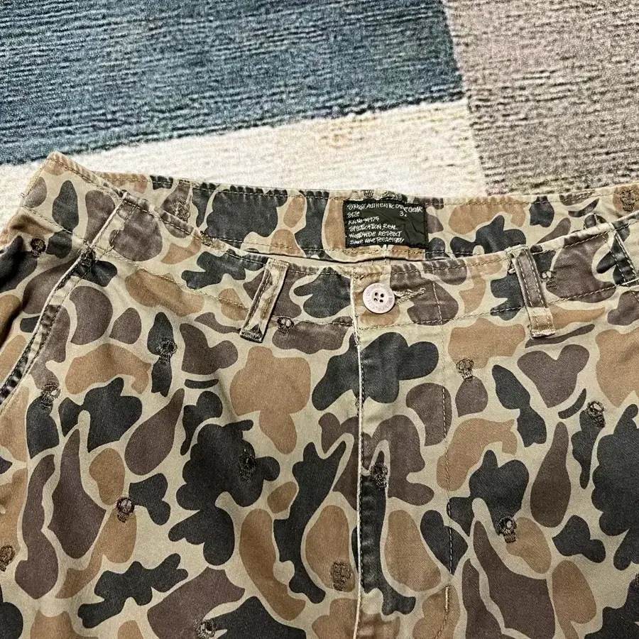 OOS STUSSY CAMO CARGO BROWN PANTS (SZ.32