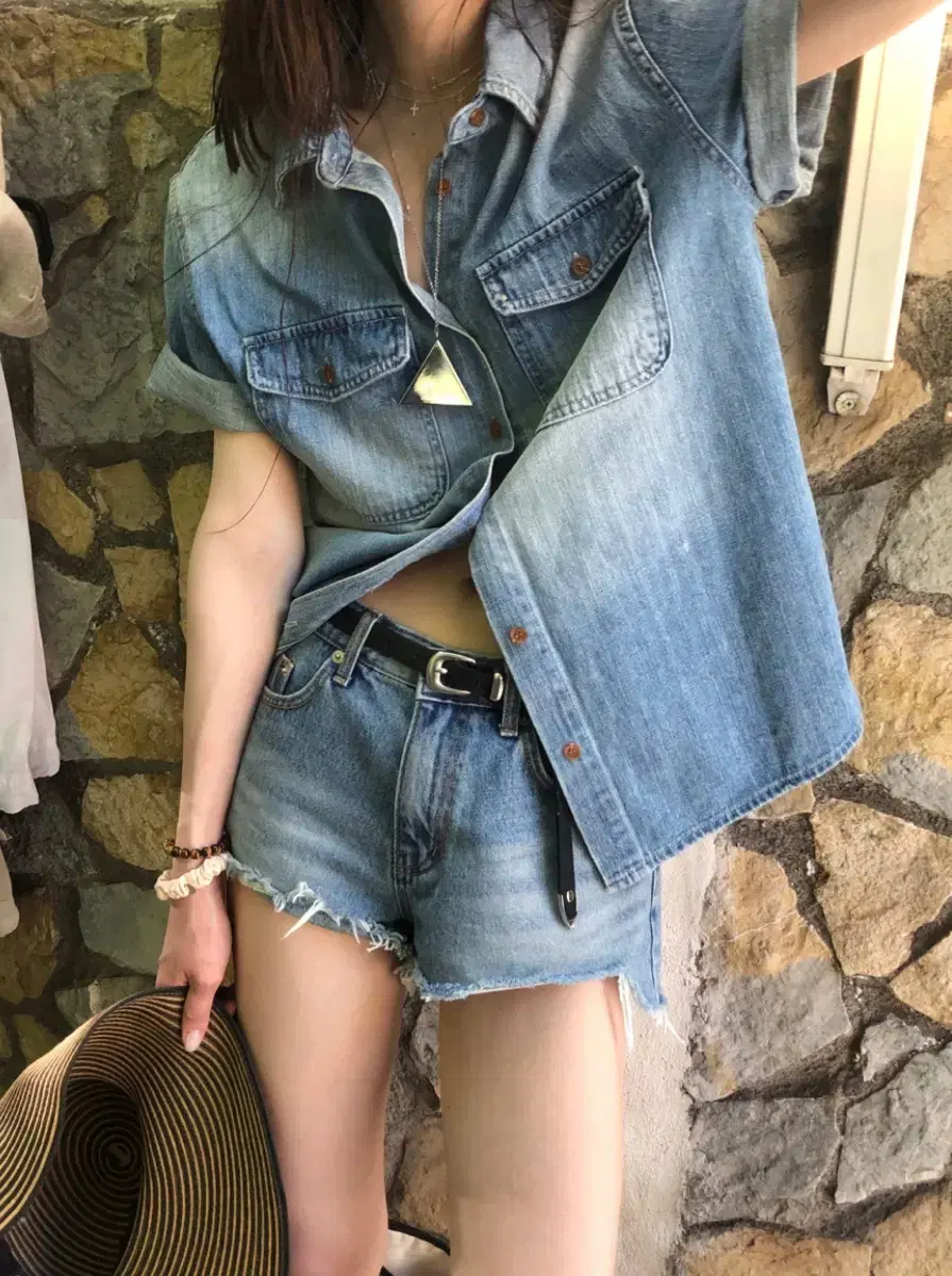 (새상품) 714center KITSCH DENIM SHORTS