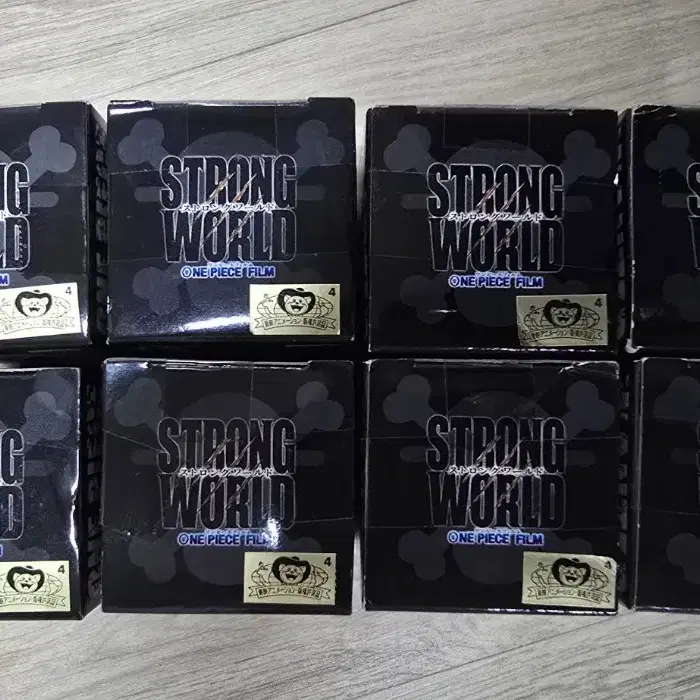 원피스 월콜 strongworld vol.4 미개봉 팝니다