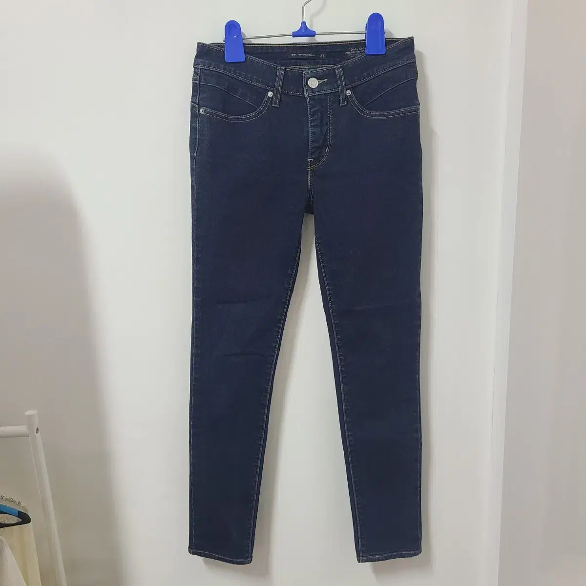 Levi's Premium Big E REVEL SHAPINGSKINNY