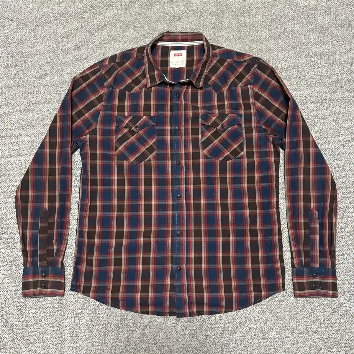 L Levi's Check Shirt