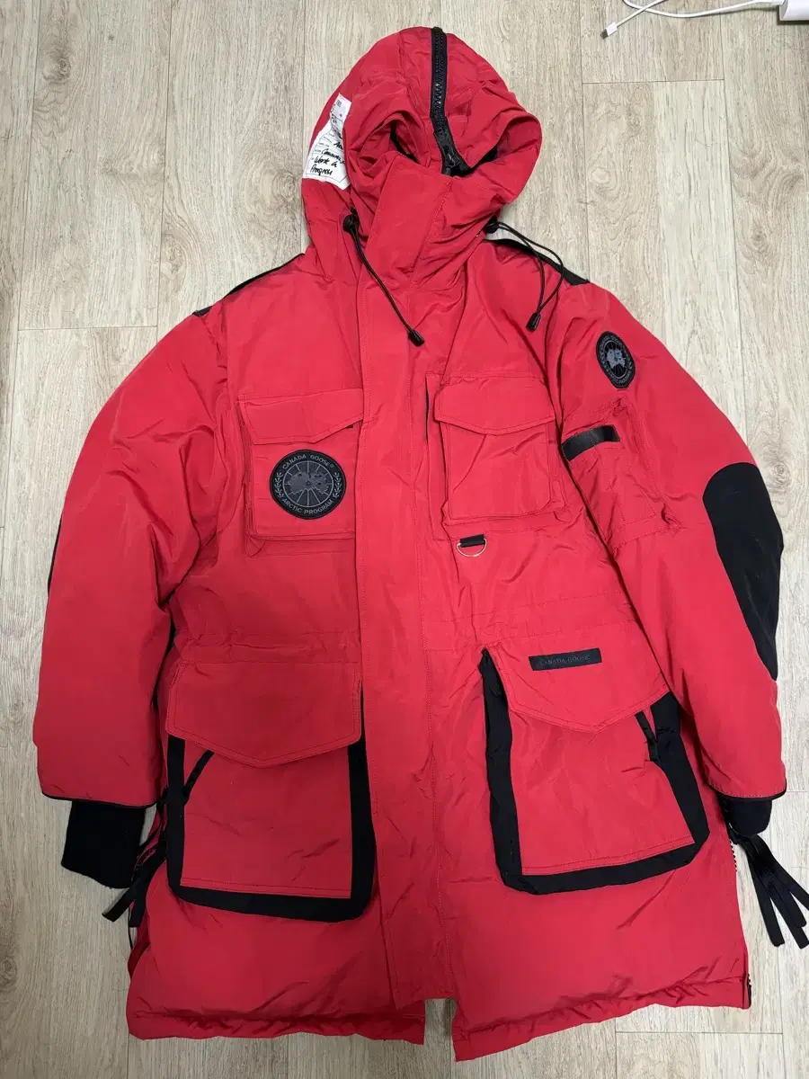 Vetements x Canada Goose Snowmantra Padding sells