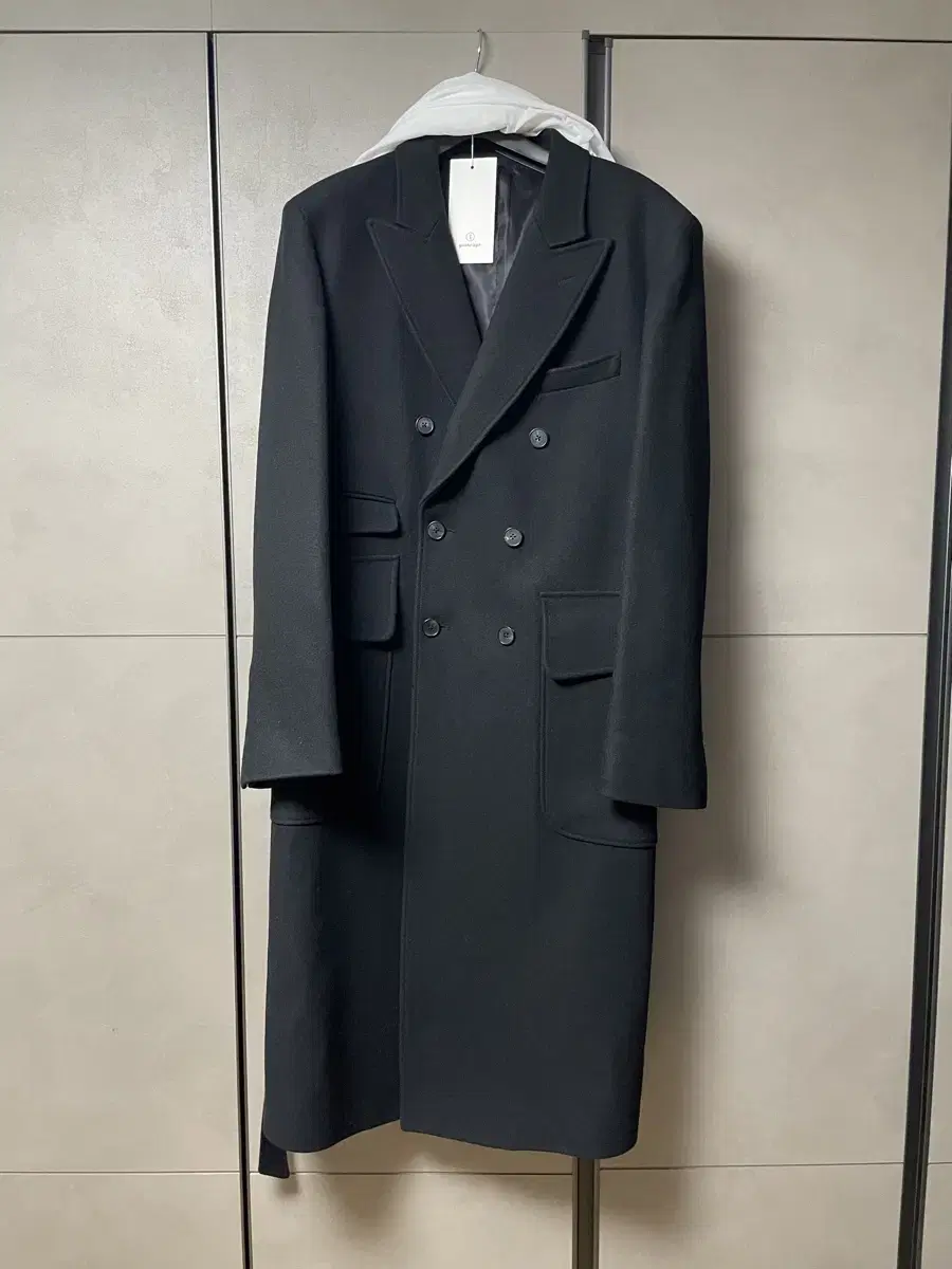 L'Ears Against Go Timelife Coat Black