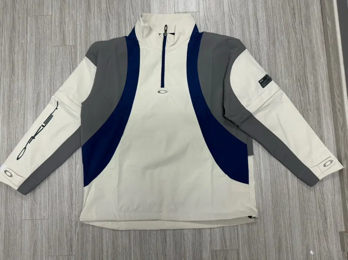 Oakley Pullover Jacket