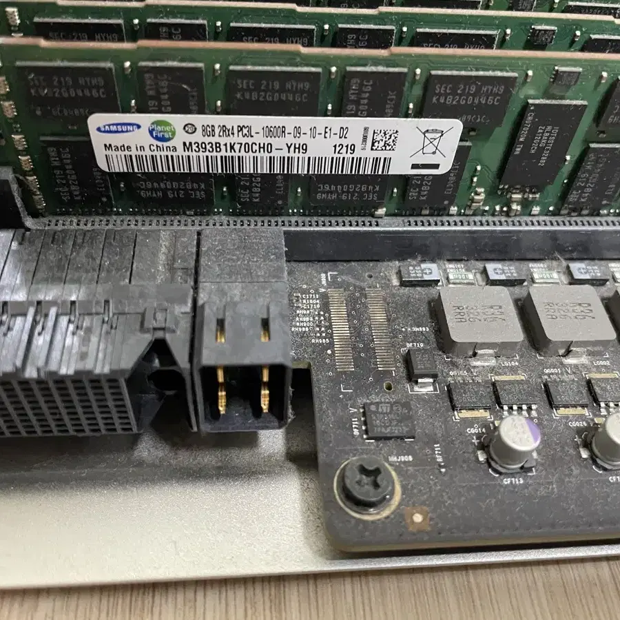 2012년 Mac Pro 5,1 맥프로 CPU tray 트레이