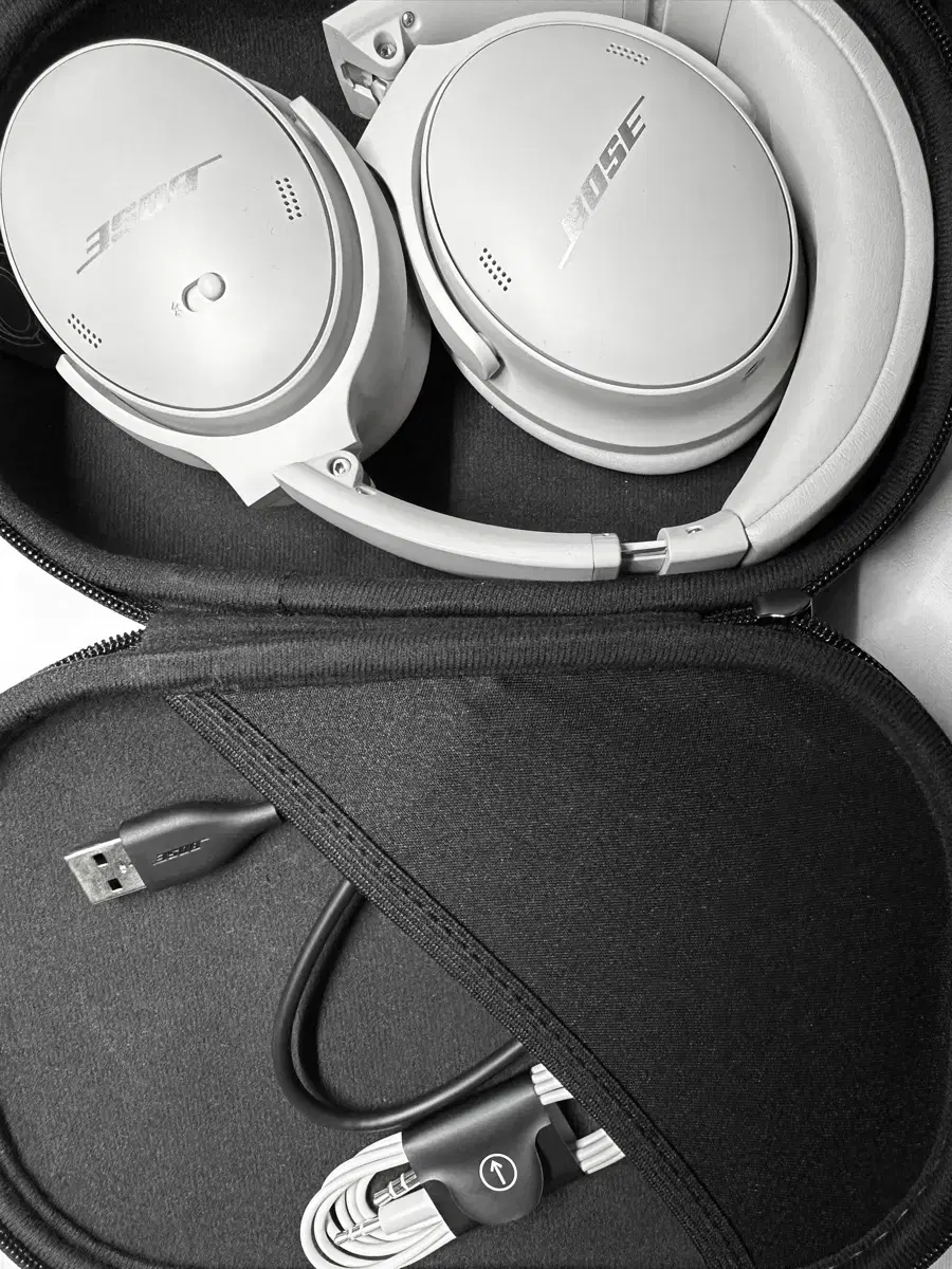 [새상품] Bose 보스 QC45 화이트