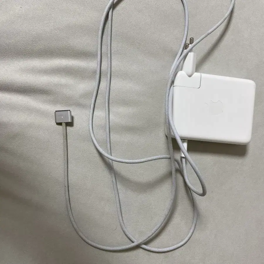 애플 맥북 어뎁터 Apple USB-C 파워 어댑터 140W  충전기