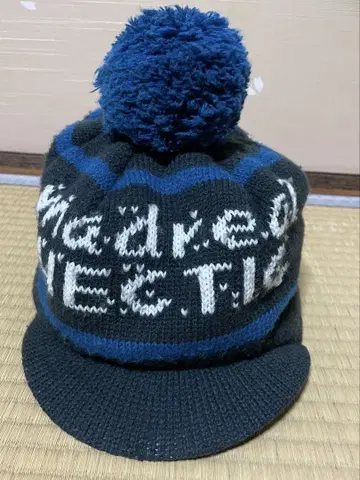 HECTIC 모자 꽁지 니트