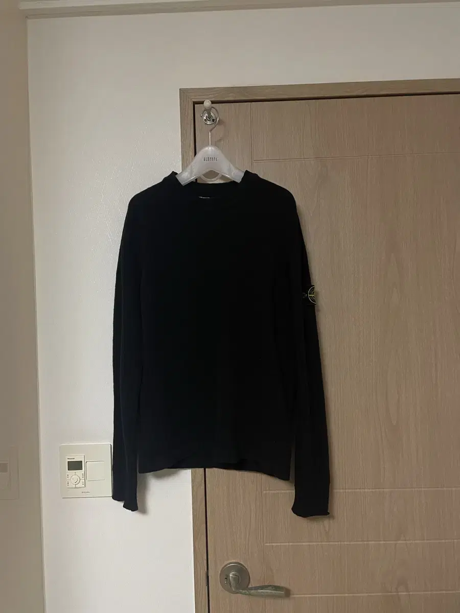 [S] Stone Island Knit Black