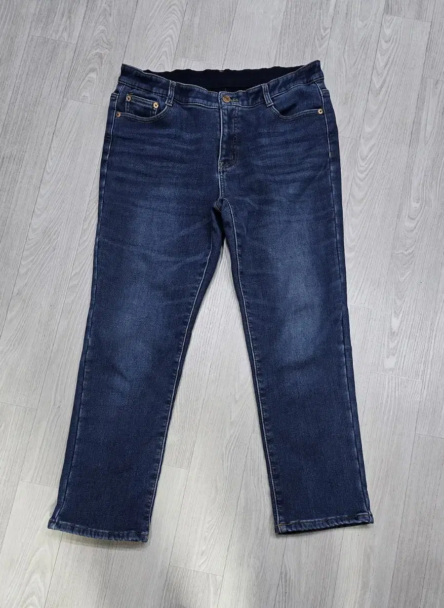 Bonding machineMosfan jeans.Hidden banding.32~33.