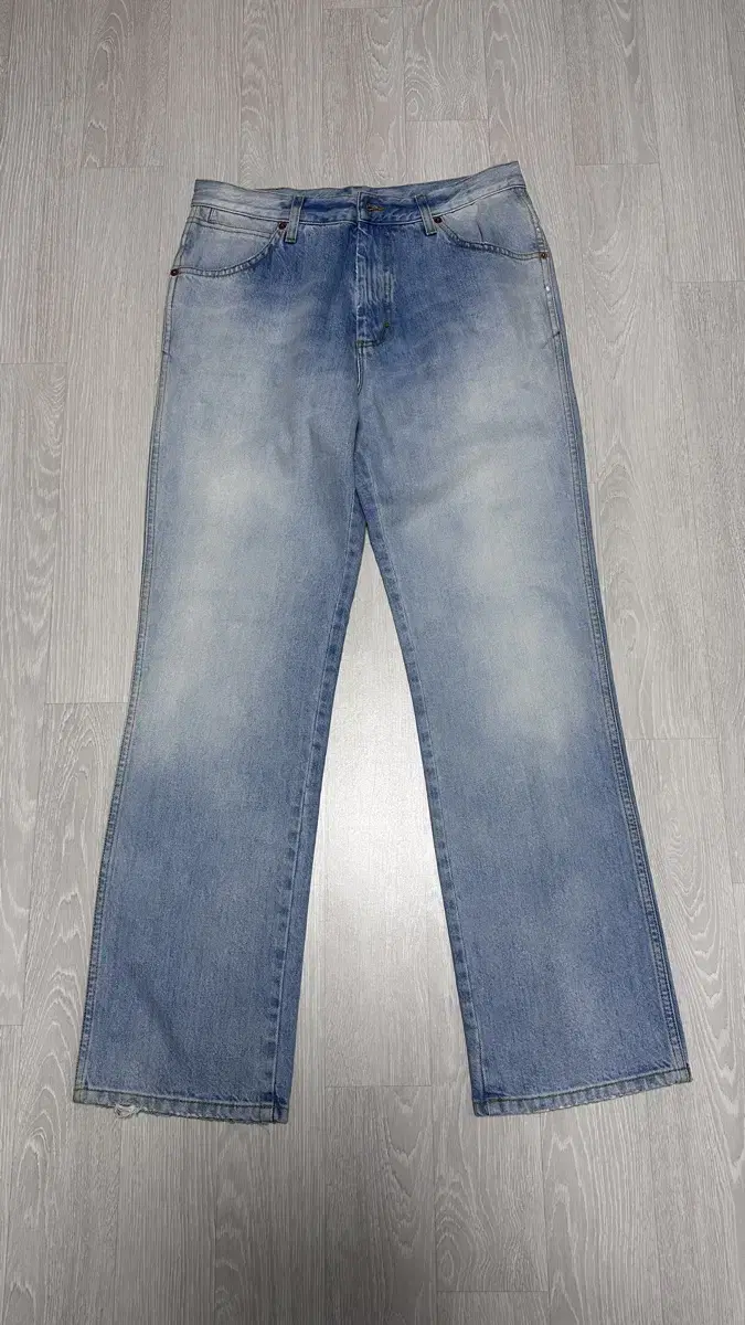 Gucci Men's Love Paradise Collection Straight Denim Size 32 Genuine Brand New