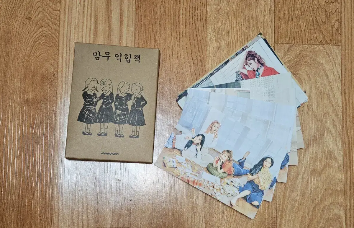 MAMAMOO Official Goods Postcard Set