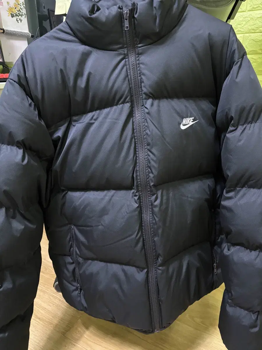 Nike Padded NSW Puffer Jacket Black,Worn Once,Black