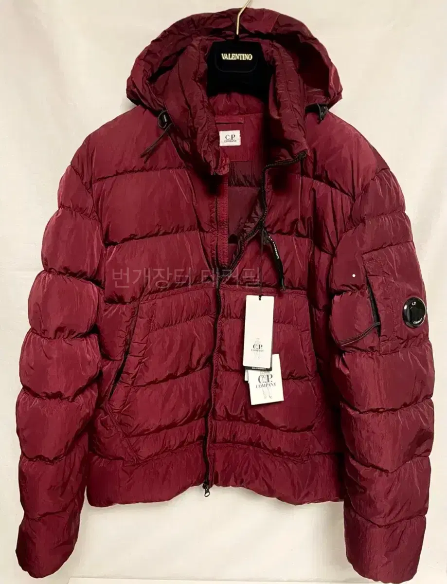 [110,New] CP Company Down Padding Eco Chrome Deep Burgundy CP Company