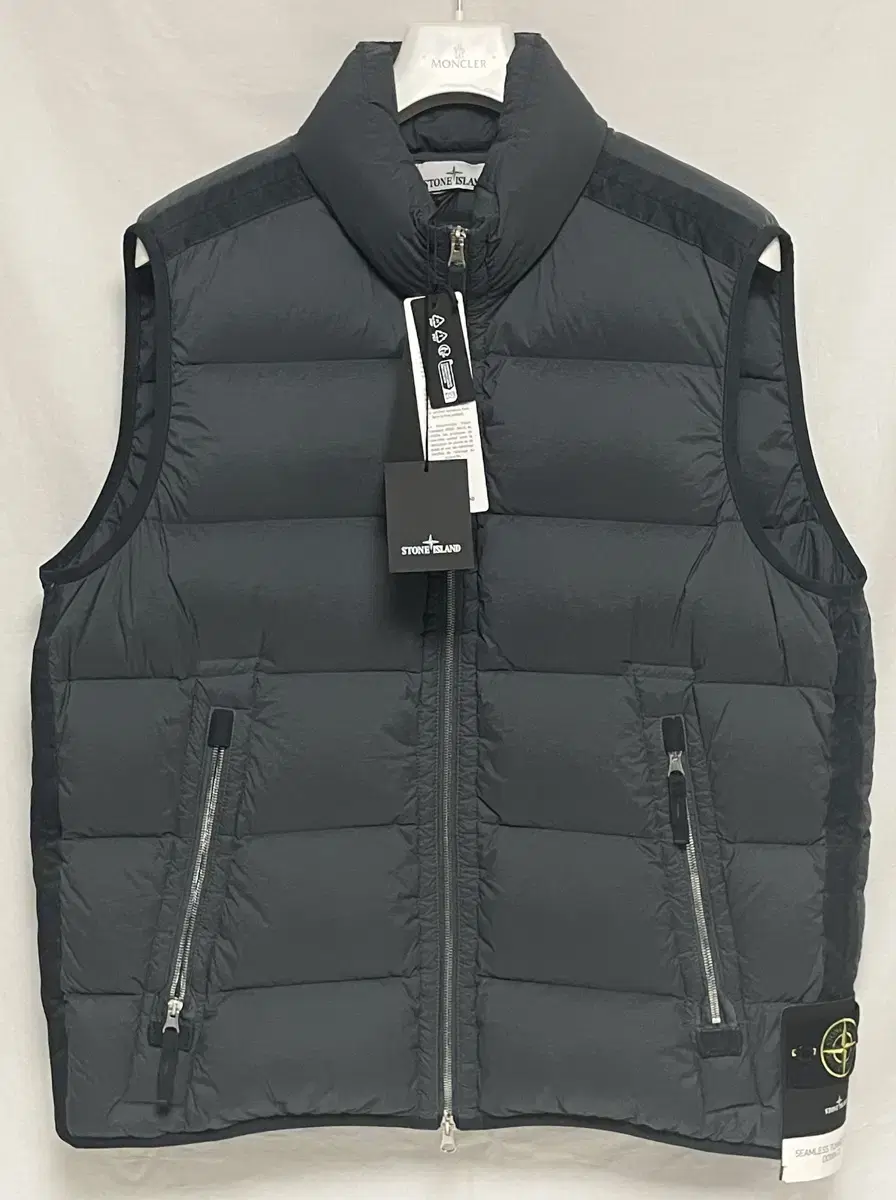 [110,New] Stone Island Puffer Vest Seamless Tunnel Nylon Down Charcoal