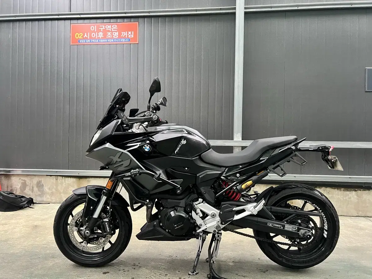 bmw f900xr 2022년 트리플블랙 판매합니다