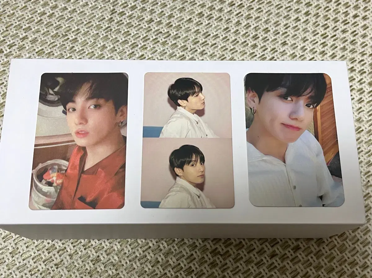 Sell the Jungkook persona photocard 