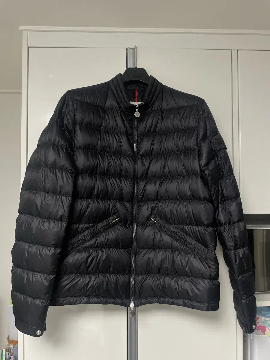 Moncler Agay