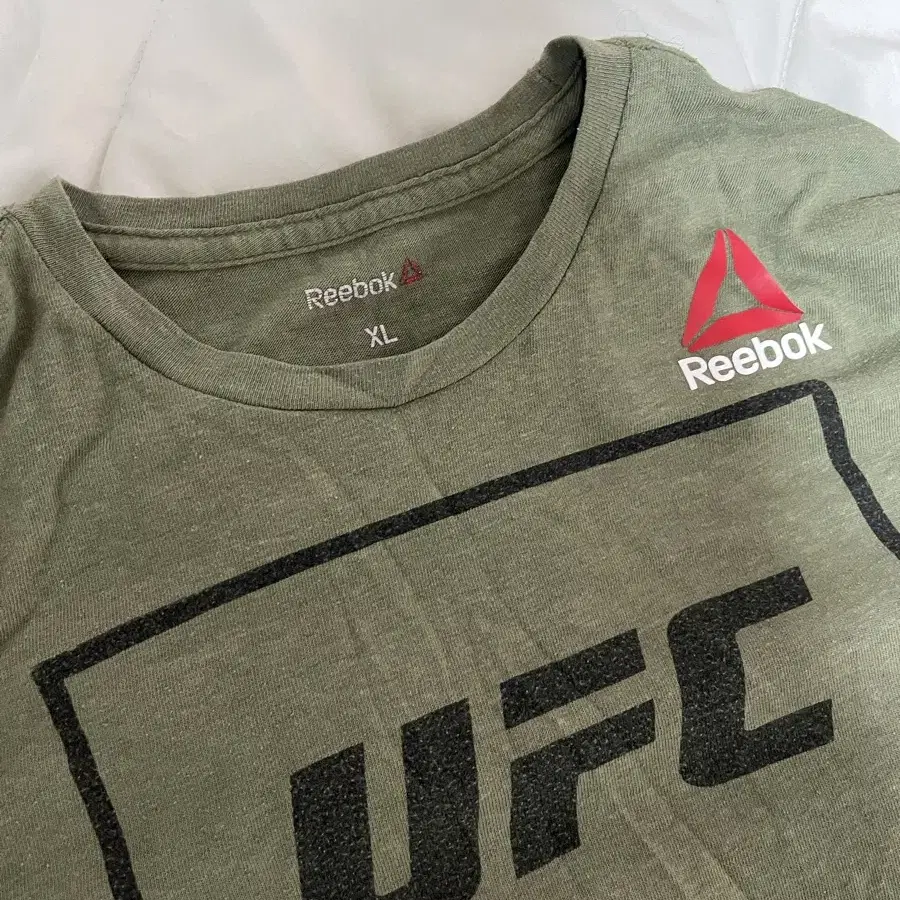 리복 ufc 반팔