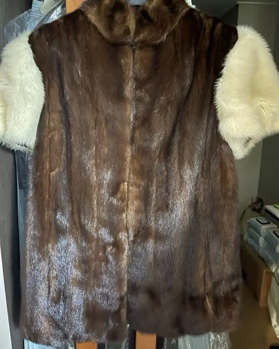 Vintage Gucci Putzsleeve Mink Vahn Coat