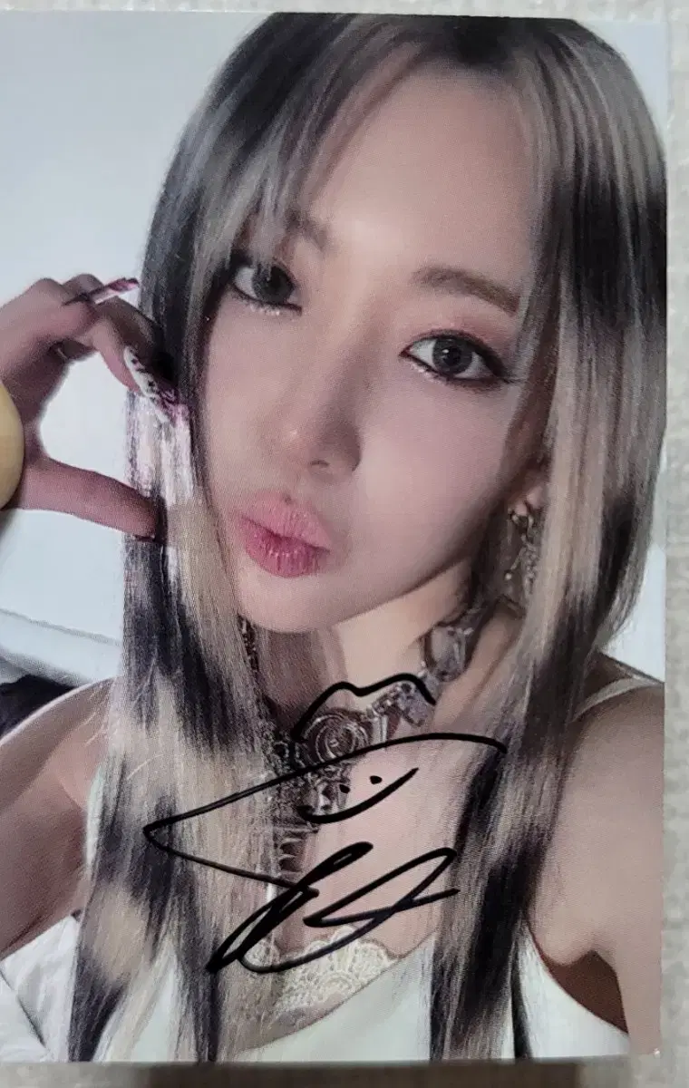 le sserafim sakura signature photocard sign photocard lesserafim sakura